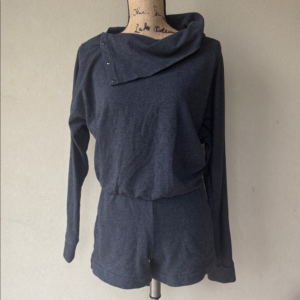 BCBGMaxAzria romper - Picture 3 of 16